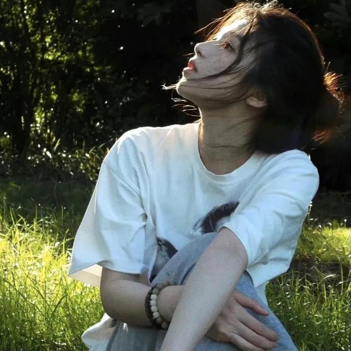 他在窥视你